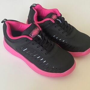 Black and pink steel toe anti-smash low-top sneakers. Size 8.5